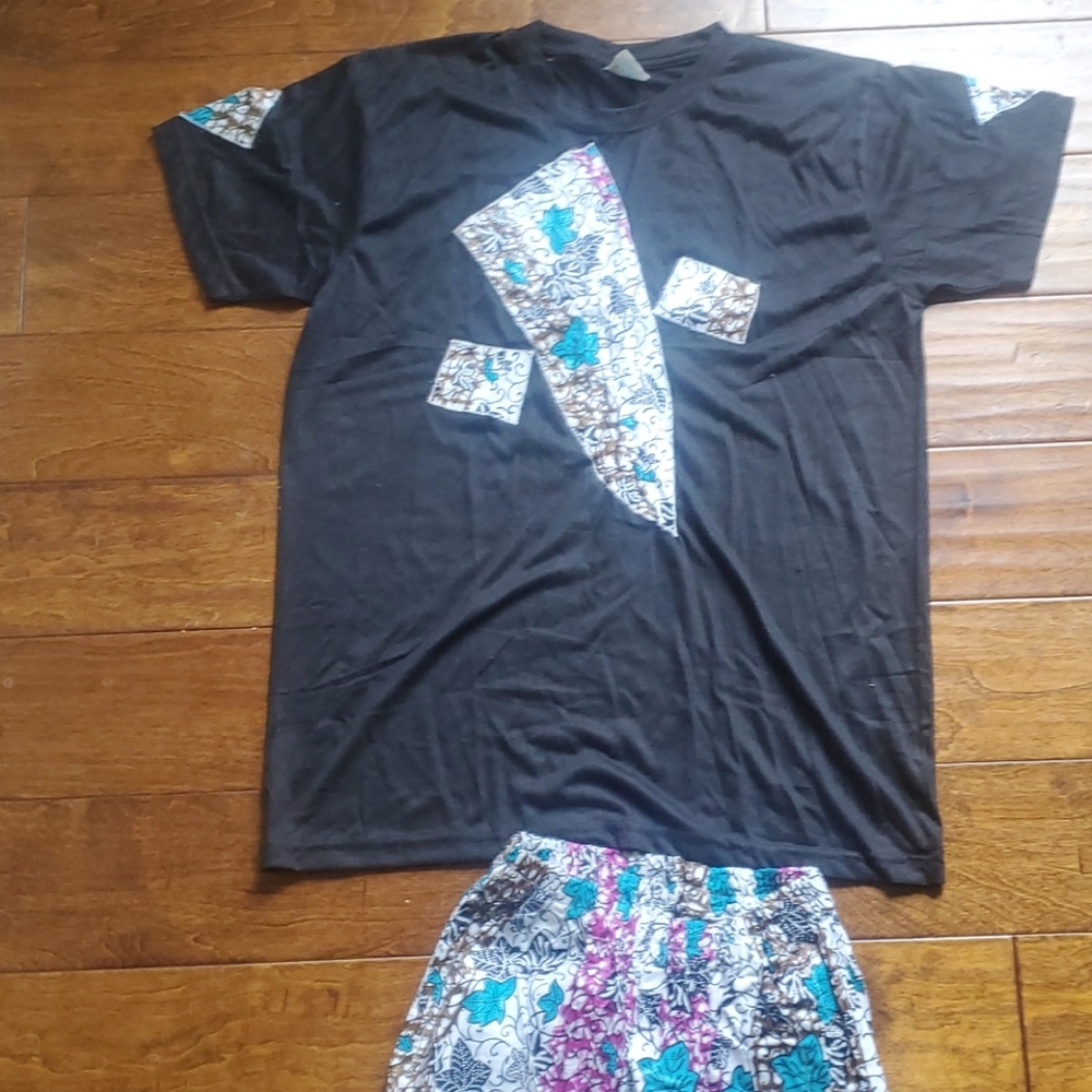 African clothing - Picture 4 of 4